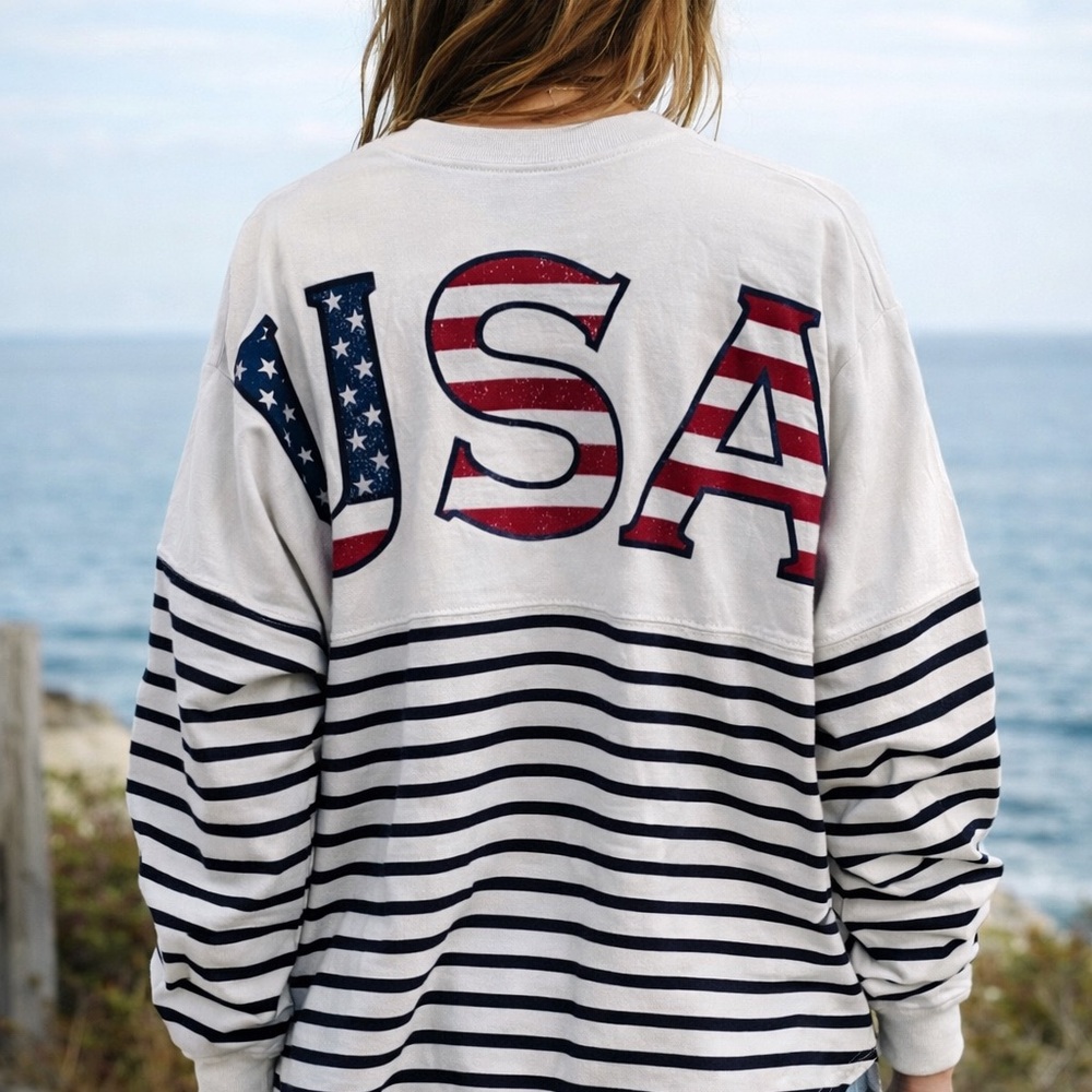 **SOLD****🇺🇸 Disney Spirit Jersey – USA Patriotic Mickey 🇺🇸